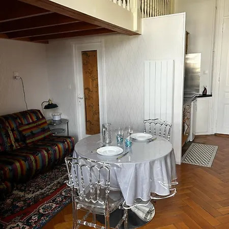 Le 121 - Palace Le Bernascon *