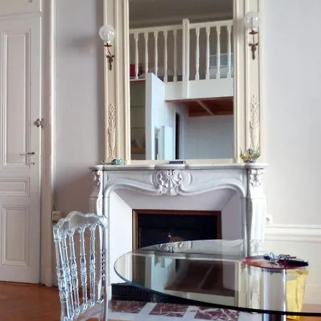 Le 121 - Palace Le Bernascon 아파트