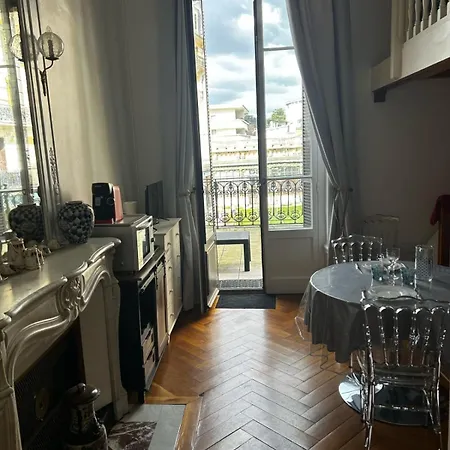 Le 121 - Palace Le Bernascon * 엑스레뱅