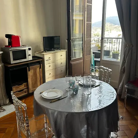 Le 121 - Palace Le Bernascon Экс-ле-Бен