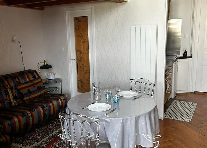 Le 121 - Palace Le Bernascon *